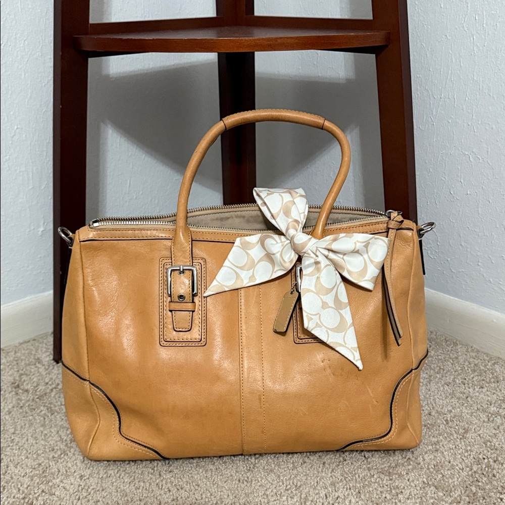 Tan Leather Women's Bag with Bow Accent
